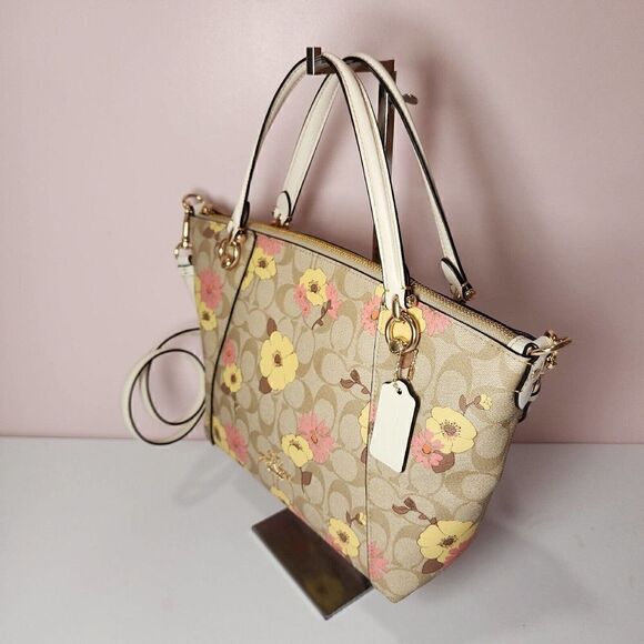 NWT Coach CH546 Kacey Satchel In Signature Canvas With Floral Cluster Print - Picture 2 of 7